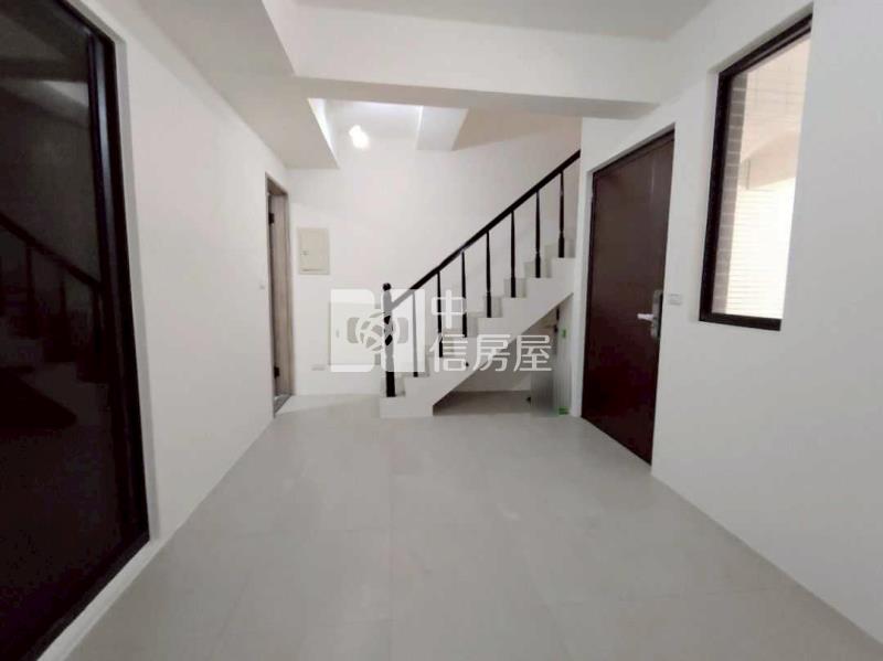 近楊梅交流道雙車位美別墅房屋室內格局與周邊環境