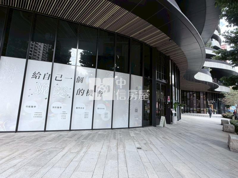 桃園藝文特區麗晶花園廣場大店面1-2樓+雙車位房屋室內格局與周邊環境