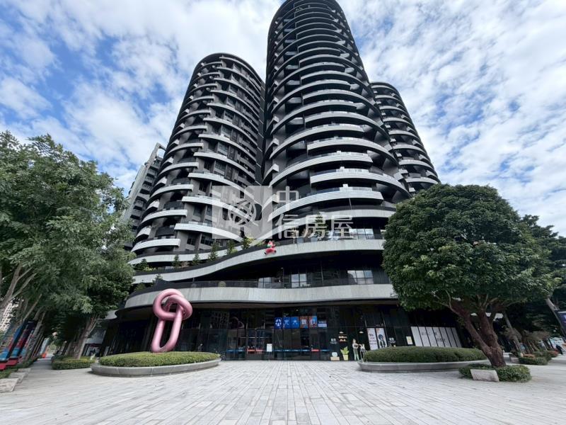 桃園藝文特區麗晶花園廣場大店面1-2樓+雙車位房屋室內格局與周邊環境