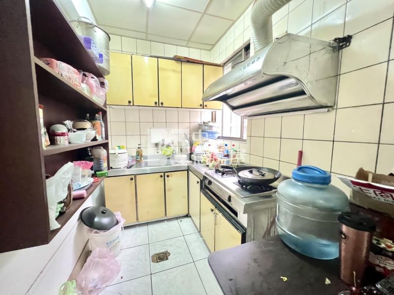 中壢市區、A22、新明市場、超便宜大三房房屋室內格局與周邊環境