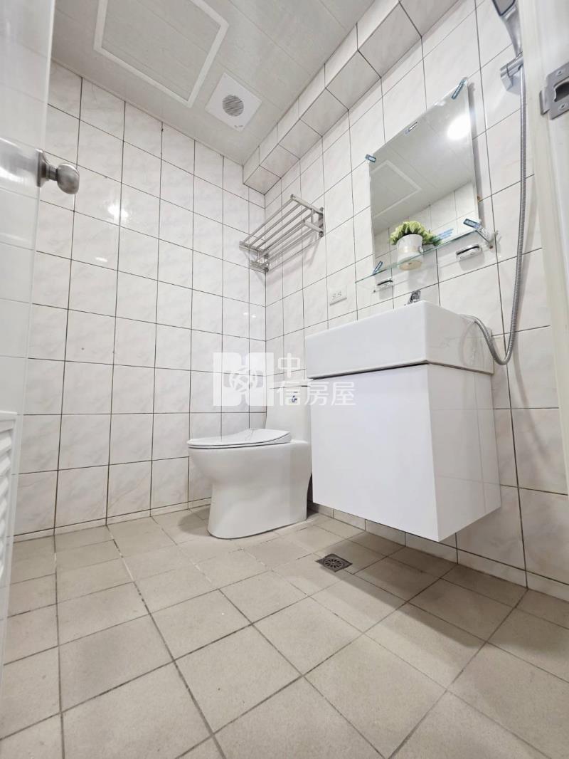 松竹捷運一點利823公園三房附車位房屋室內格局與周邊環境