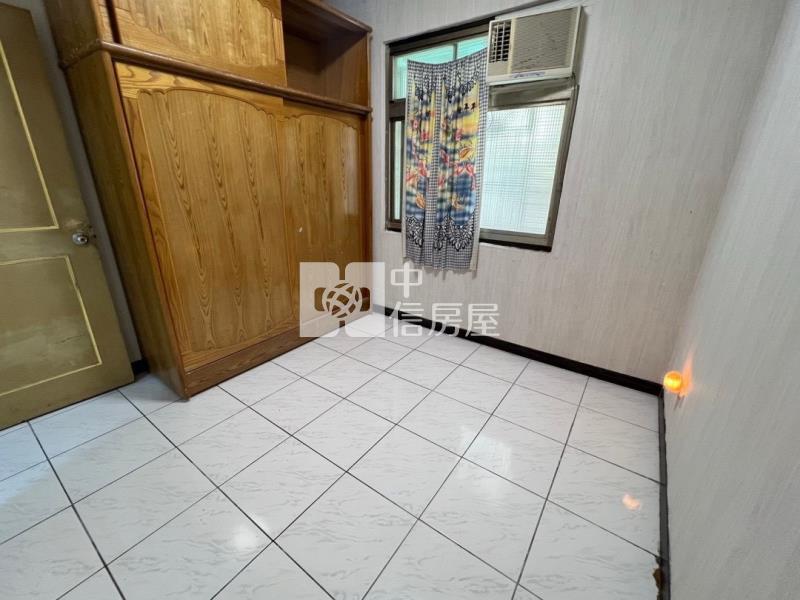 ●登輝亮麗三房房屋室內格局與周邊環境