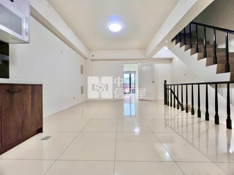 梧棲三井OUTLET捷運藍線旁臨路美別墅房屋室內格局與周邊環境