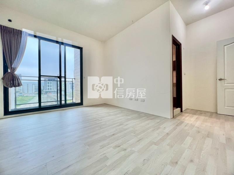 梧棲三井OUTLET捷運藍線旁臨路美別墅房屋室內格局與周邊環境