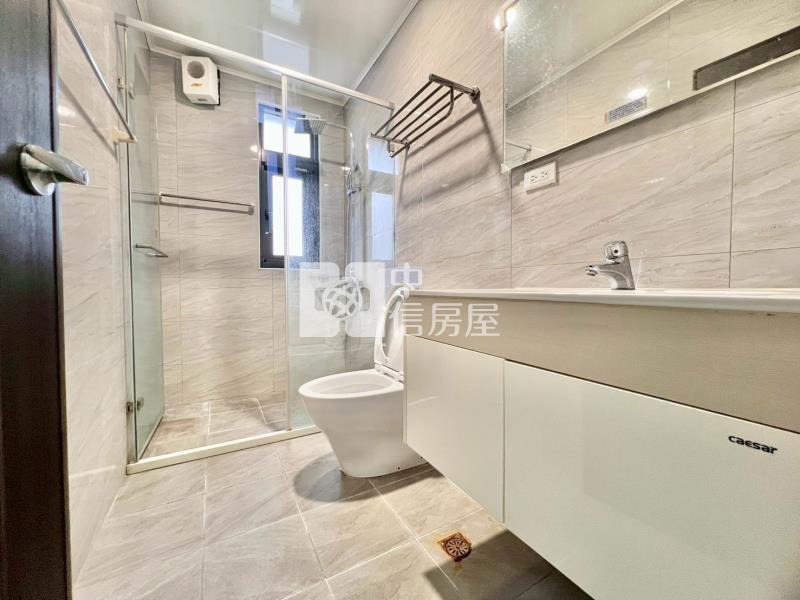 梧棲三井OUTLET捷運藍線旁臨路美別墅房屋室內格局與周邊環境