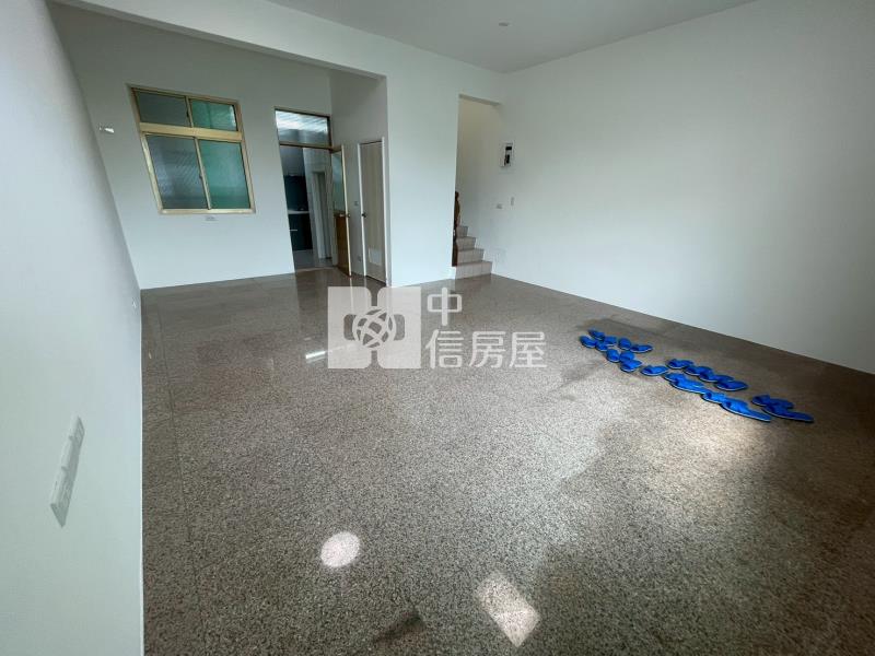 觀音草漯旁整新邊間透天房屋室內格局與周邊環境