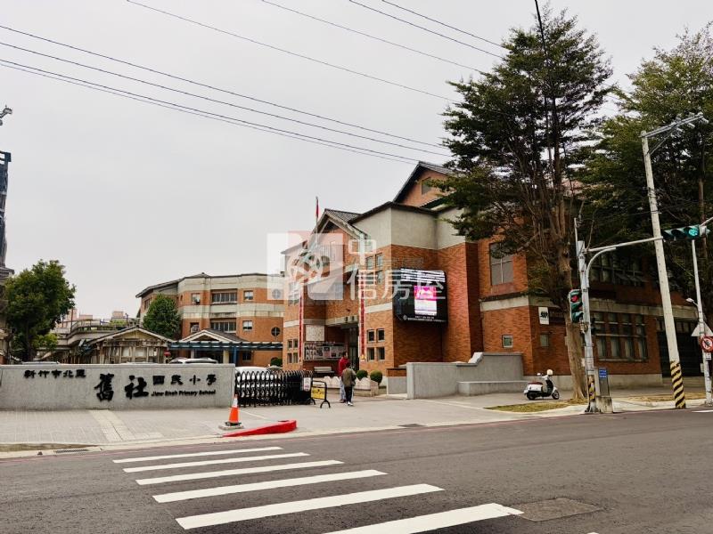 舊社國小-大面寬透天房屋室內格局與周邊環境