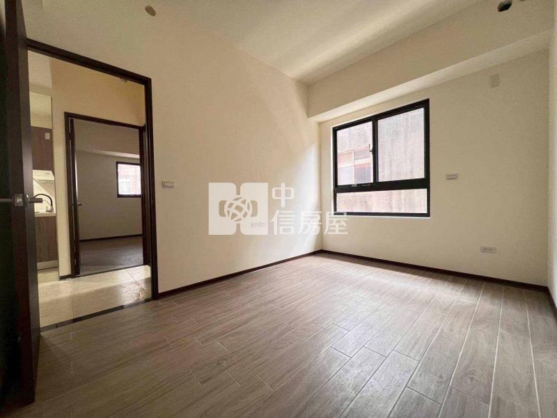 4J83加那大2房車房屋室內格局與周邊環境