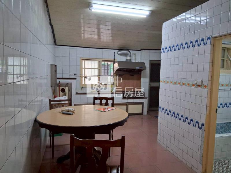 里港全聯透天房屋室內格局與周邊環境