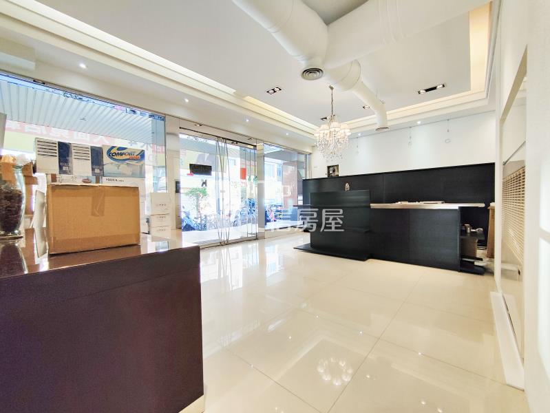 大德街園道旁角店房屋室內格局與周邊環境