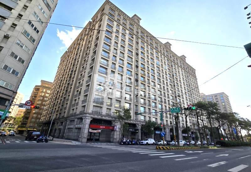 中壢捷運【法國之星】美3房車位電梯大樓房屋室內格局與周邊環境