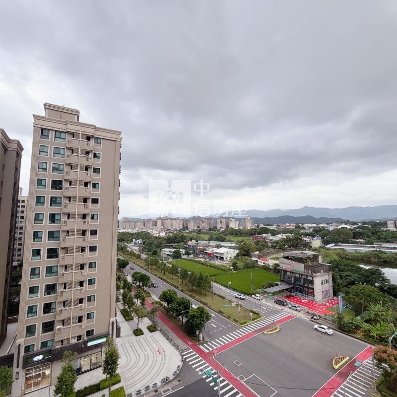 艾菲爾大三房雙車位房屋室內格局與周邊環境