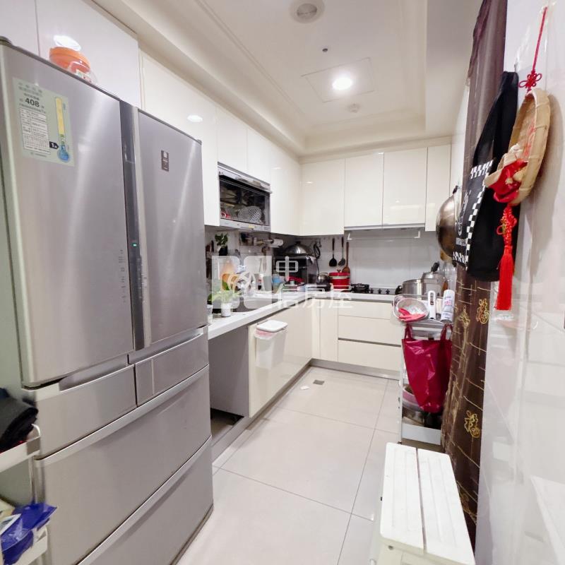 艾菲爾大三房雙車位房屋室內格局與周邊環境