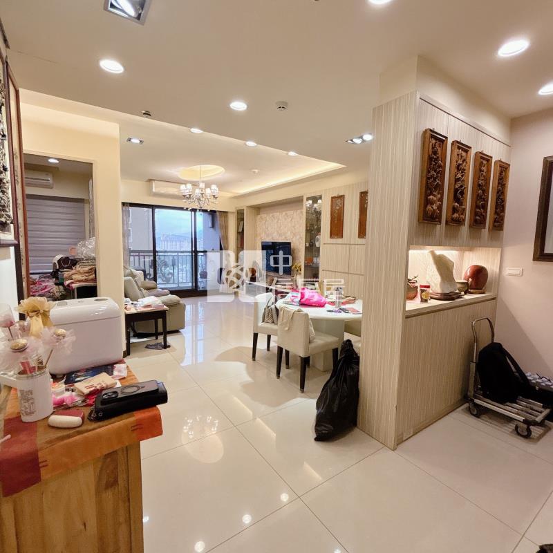 艾菲爾大三房雙車位房屋室內格局與周邊環境