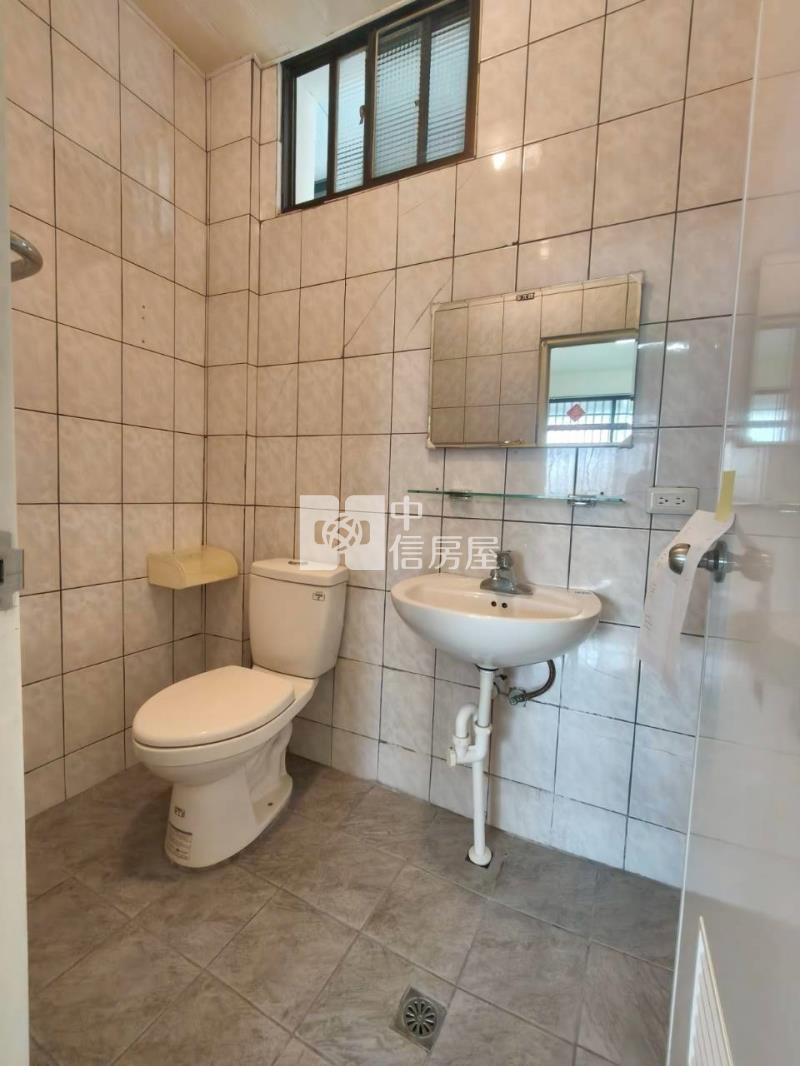 斗六石榴雙車美別墅房屋室內格局與周邊環境