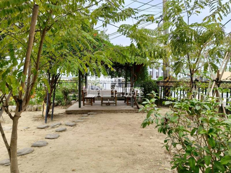 斗六石榴雙車美別墅房屋室內格局與周邊環境