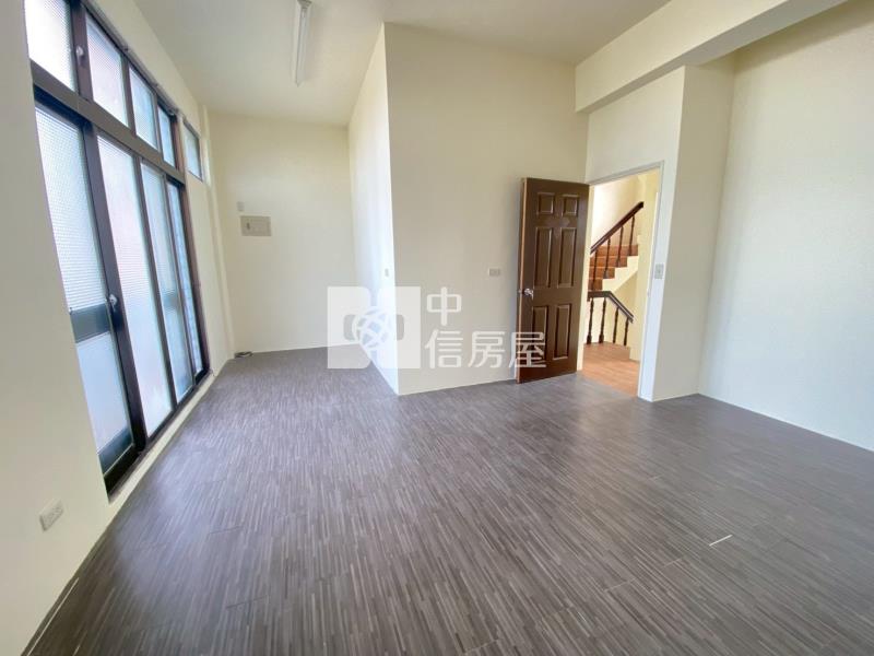 斗六石榴雙車美別墅房屋室內格局與周邊環境