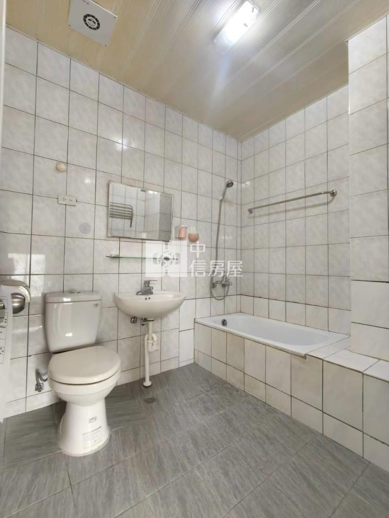 斗六石榴雙車美別墅房屋室內格局與周邊環境