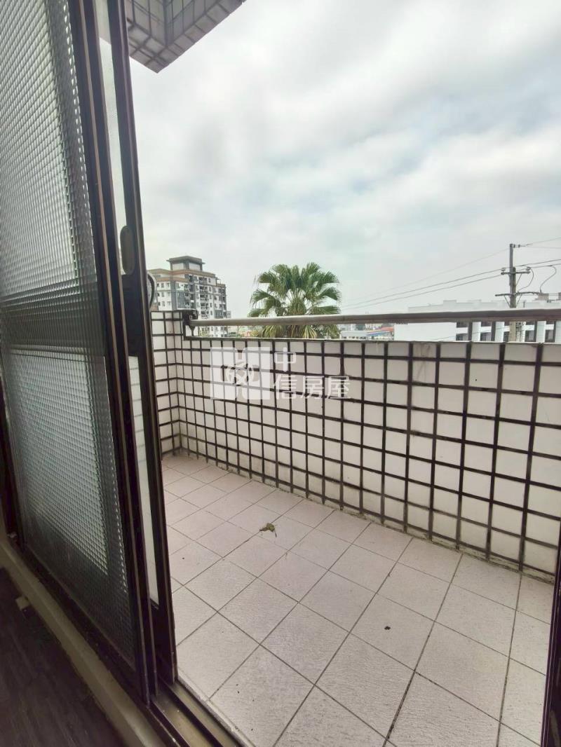 斗六石榴雙車美別墅房屋室內格局與周邊環境