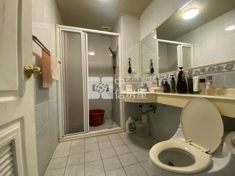 太子鳳凰城捷運電梯美三房房屋室內格局與周邊環境