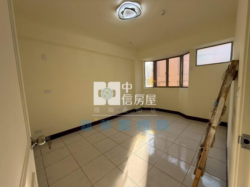 【新夢想】楊明國小7樓美2+1房＋車位房屋室內格局與周邊環境