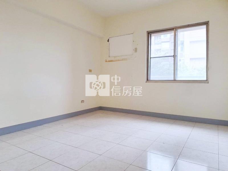 郡安路長谷鳳凰採光亮麗三房房屋室內格局與周邊環境