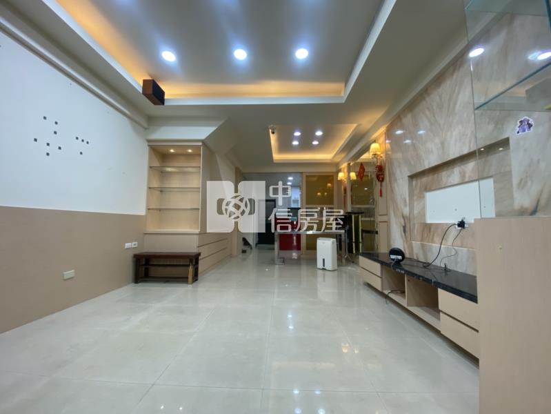 楊梅歐洲山莊前院停車別墅房屋室內格局與周邊環境