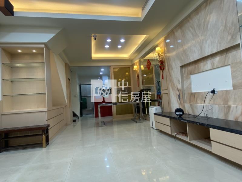 楊梅歐洲山莊前院停車別墅房屋室內格局與周邊環境