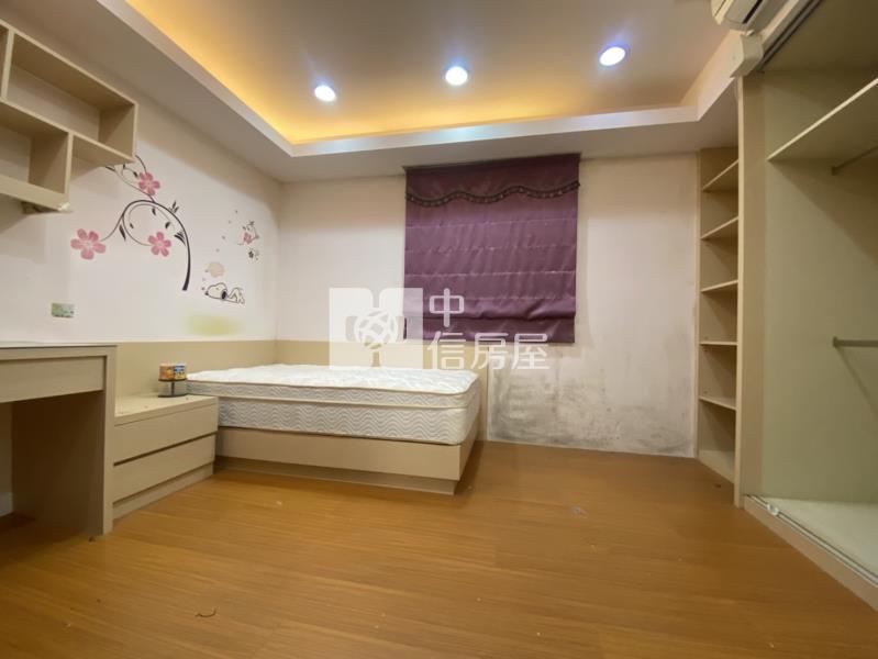 楊梅歐洲山莊前院停車別墅房屋室內格局與周邊環境