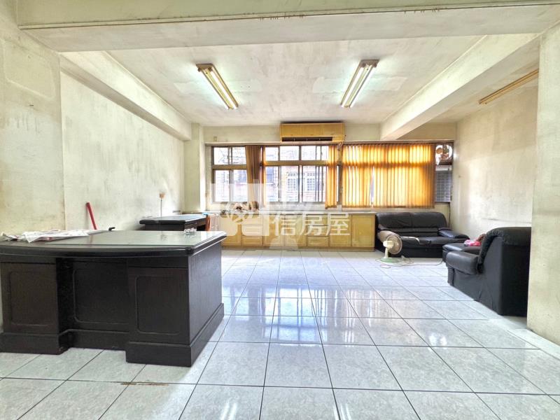 【冠軍】基隆火車站附近三樓公寓(住辦)房屋室內格局與周邊環境