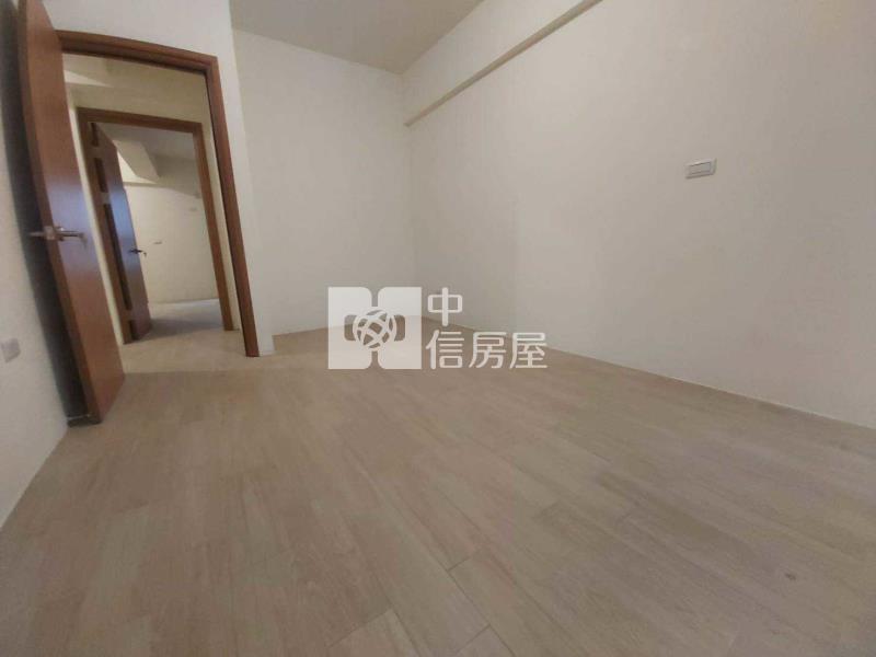 體育園區全新電梯透天房屋室內格局與周邊環境