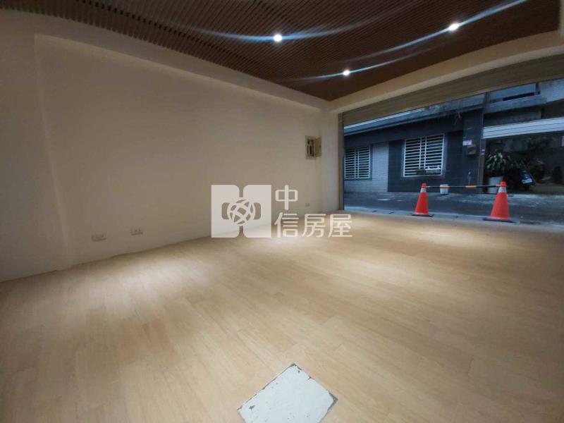 體育園區全新電梯透天房屋室內格局與周邊環境