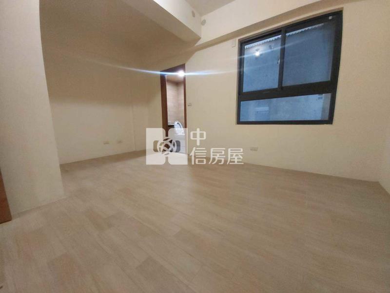 體育園區全新電梯透天房屋室內格局與周邊環境