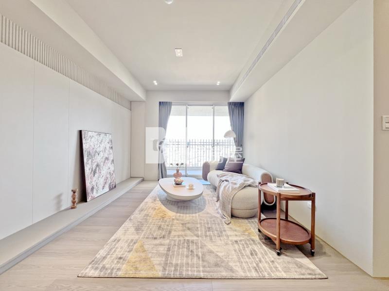 軍功商圈日灃3房平車精緻戶房屋室內格局與周邊環境