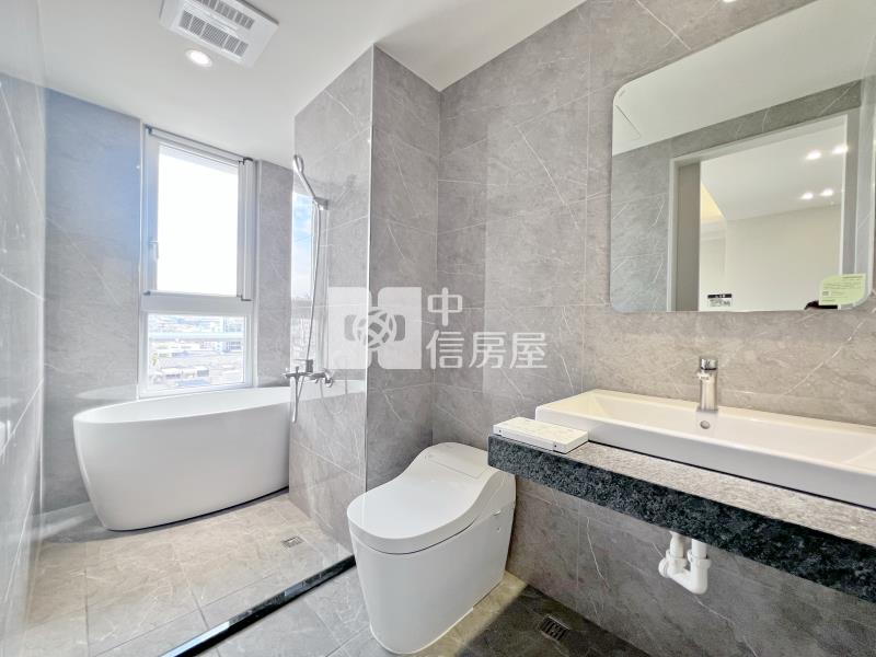 軍功商圈日灃3房平車精緻戶房屋室內格局與周邊環境