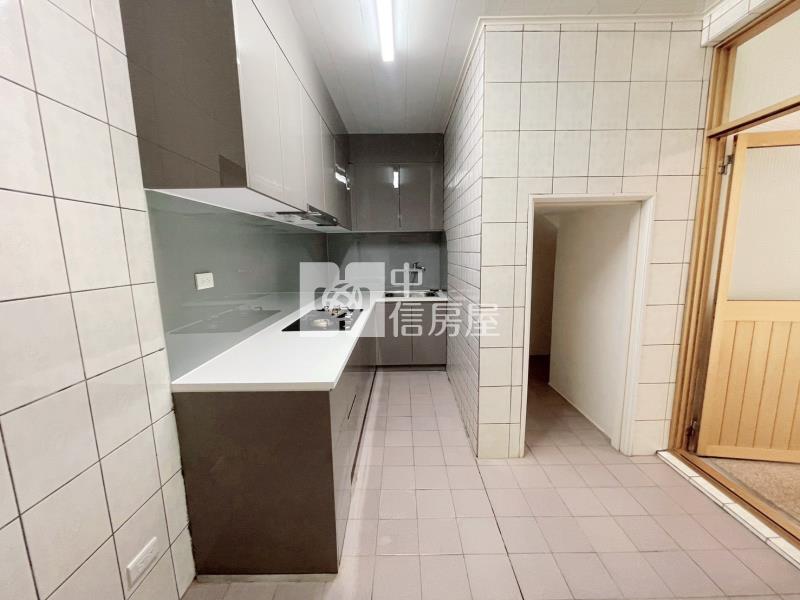 觀音福山路邊間透天房屋室內格局與周邊環境