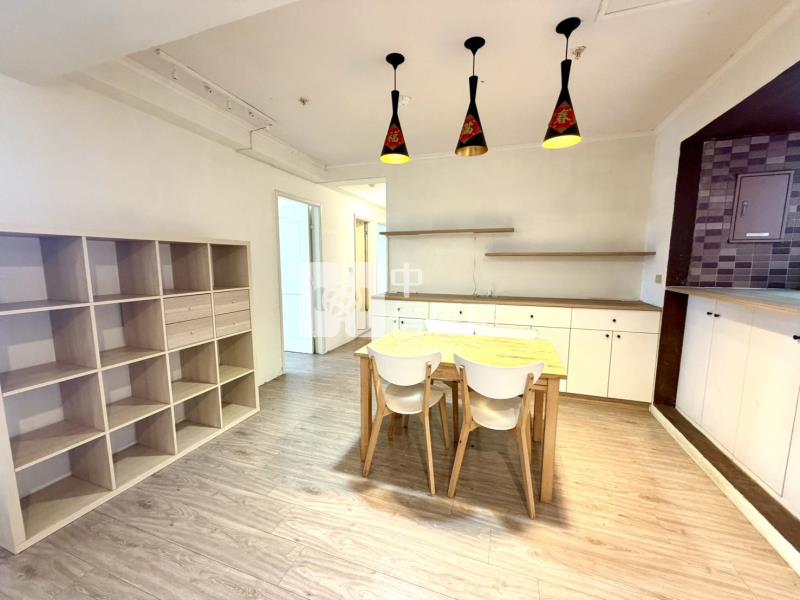 內壢精忠國宅高樓層大三房車房屋室內格局與周邊環境