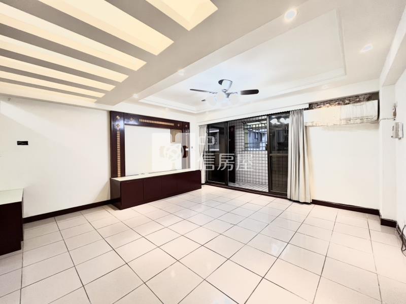 華宮庭園兩房平車房屋室內格局與周邊環境