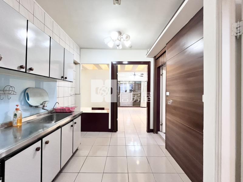 華宮庭園兩房平車房屋室內格局與周邊環境