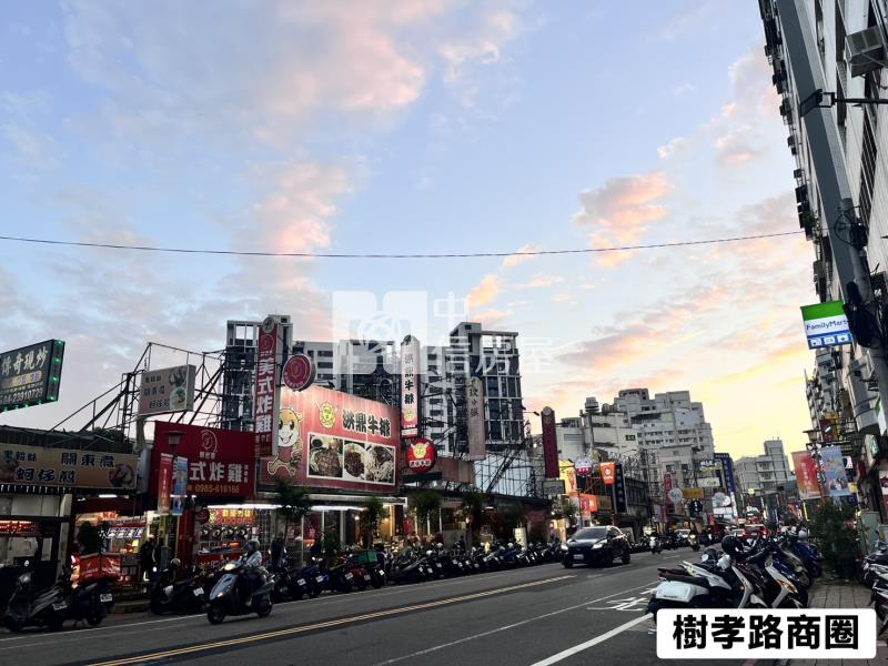 華宮庭園兩房平車房屋室內格局與周邊環境