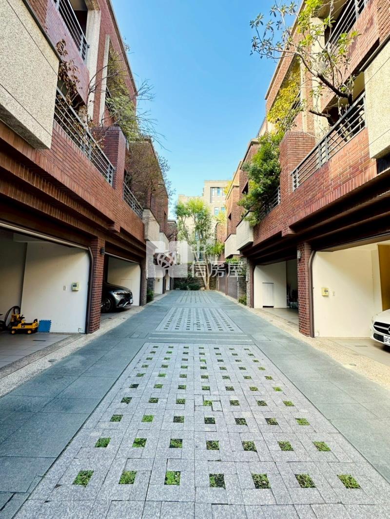 11期稀有釋出!!!陸府花語雙車電梯別墅房屋室內格局與周邊環境