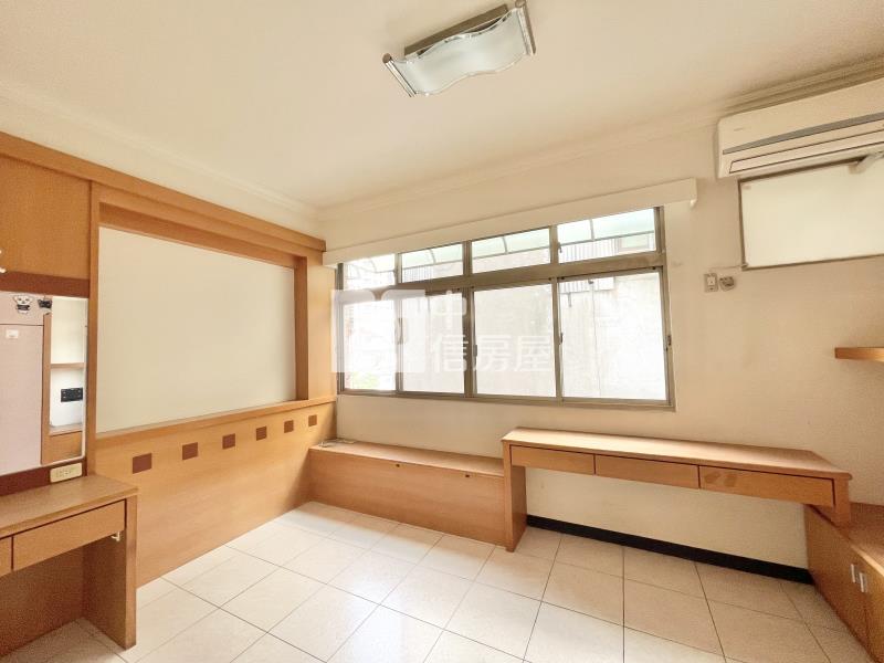 奕遠國堡雙車別墅房屋室內格局與周邊環境