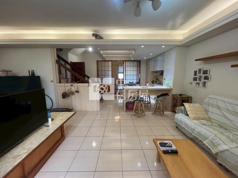 中壢近青埔【廣涵】裝潢4房車樓中樓重疊別墅房屋室內格局與周邊環境