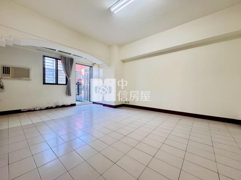 高雄中正靜巷3房平車優質宅房屋室內格局與周邊環境