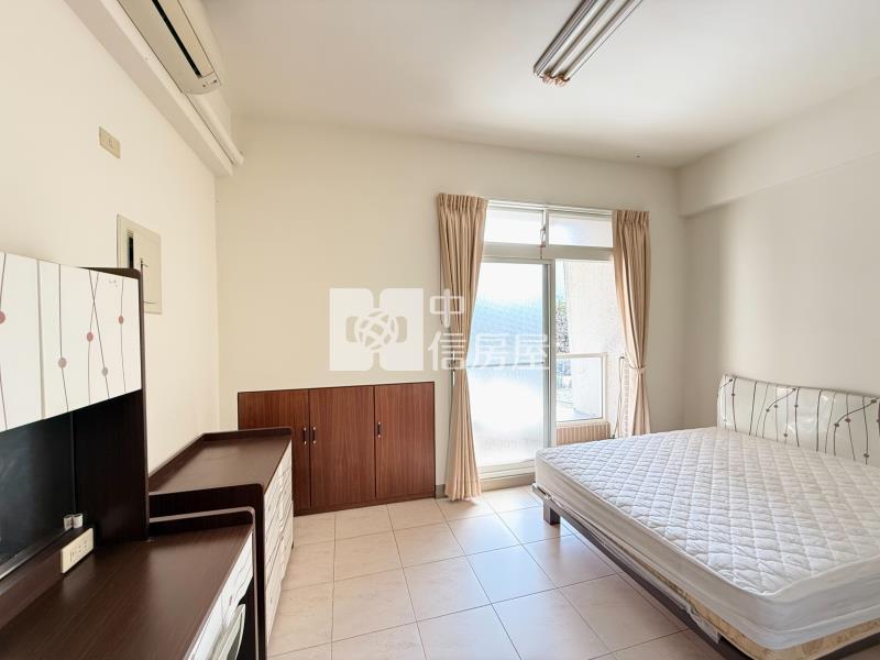 水湳經貿震後臨路車庫美墅(專任)房屋室內格局與周邊環境