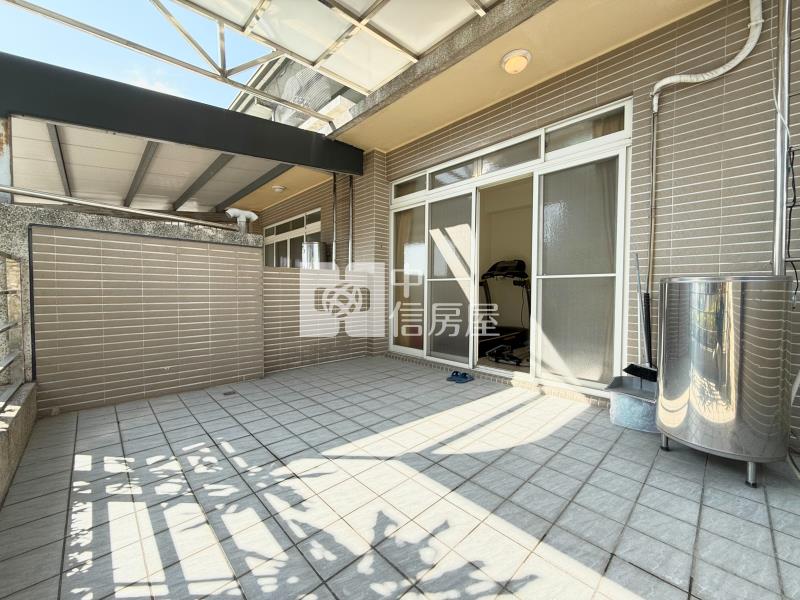 水湳經貿震後臨路車庫美墅(專任)房屋室內格局與周邊環境