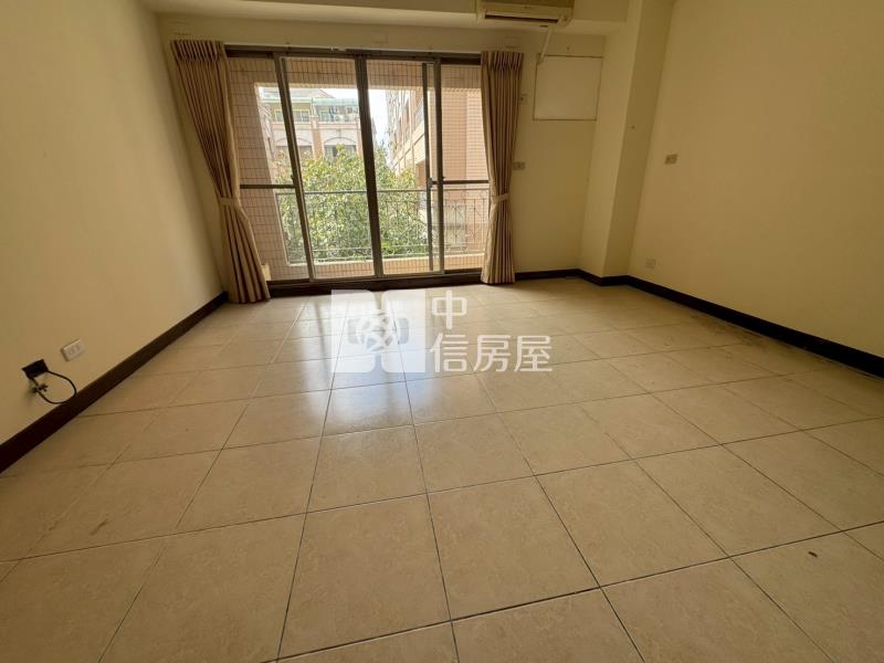 八期好市多旁低總價別墅房屋室內格局與周邊環境