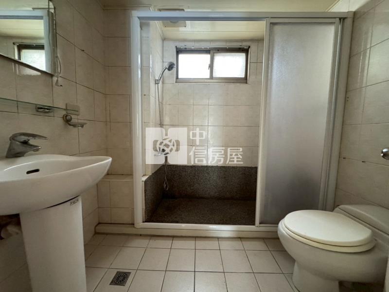 八期好市多旁低總價別墅房屋室內格局與周邊環境