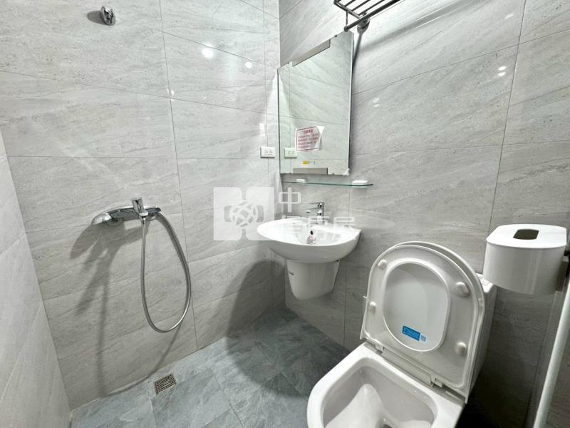 宜欣商圈全新電梯美墅房屋室內格局與周邊環境