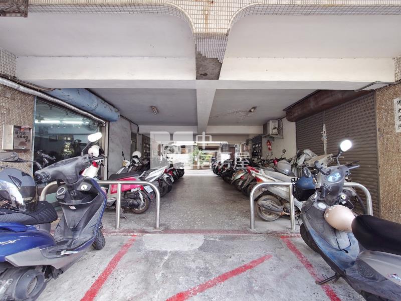 健行國小旁收租4套房房屋室內格局與周邊環境